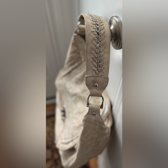 Be & D Leather Satchel Purse with Feather Like Pattern - Picture 5 of 15